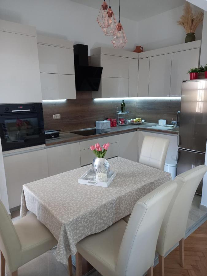 Apartman Beti Apartment โอปาติยา ภายนอก รูปภาพ